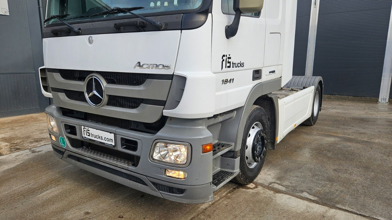 Mercedes-Benz Actros 1841 4x2 tractor unit - retarder - Gjysmë-kamion: foto 2 Mercedes-Benz Actros 1841 4x2 tractor unit - retarder - Gjysmë-kamion: foto 2