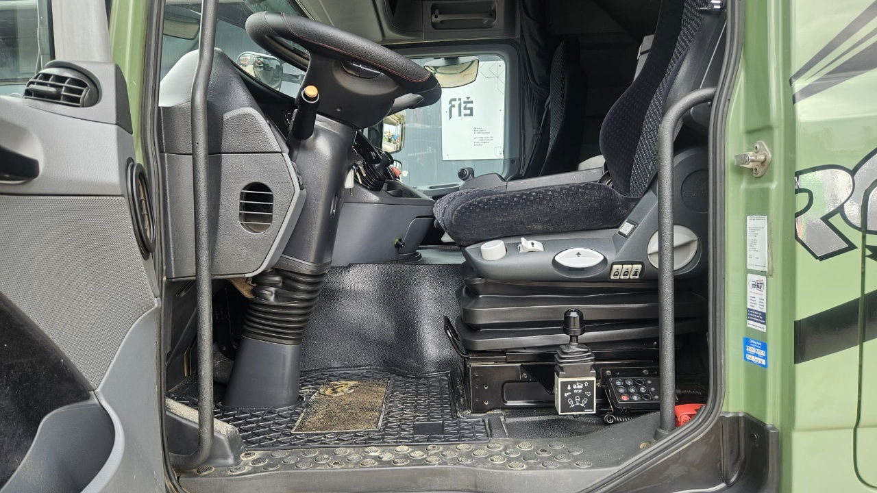 Lizingu i Mercedes-Benz Actros 1841 LS - tipper hydraulics - retarder  Mercedes-Benz Actros 1841 LS - tipper hydraulics - retarder: foto 20