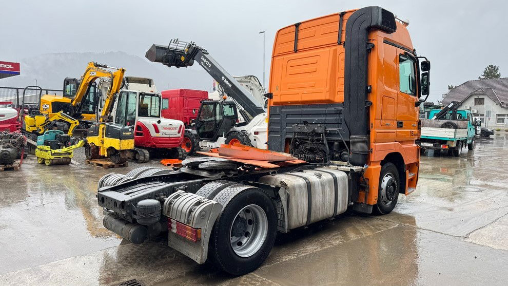 Mercedes-Benz Actros 1844 4x2 - tractor unit - retarder - Gjysmë-kamion: foto 5 Mercedes-Benz Actros 1844 4x2 - tractor unit - retarder - Gjysmë-kamion: foto 5