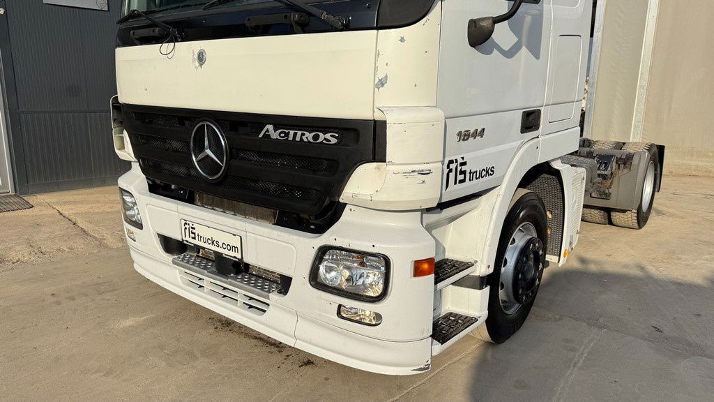 Mercedes-Benz Actros 1844 4x2 tractor unit - retarder - Gjysmë-kamion: foto 2 Mercedes-Benz Actros 1844 4x2 tractor unit - retarder - Gjysmë-kamion: foto 2