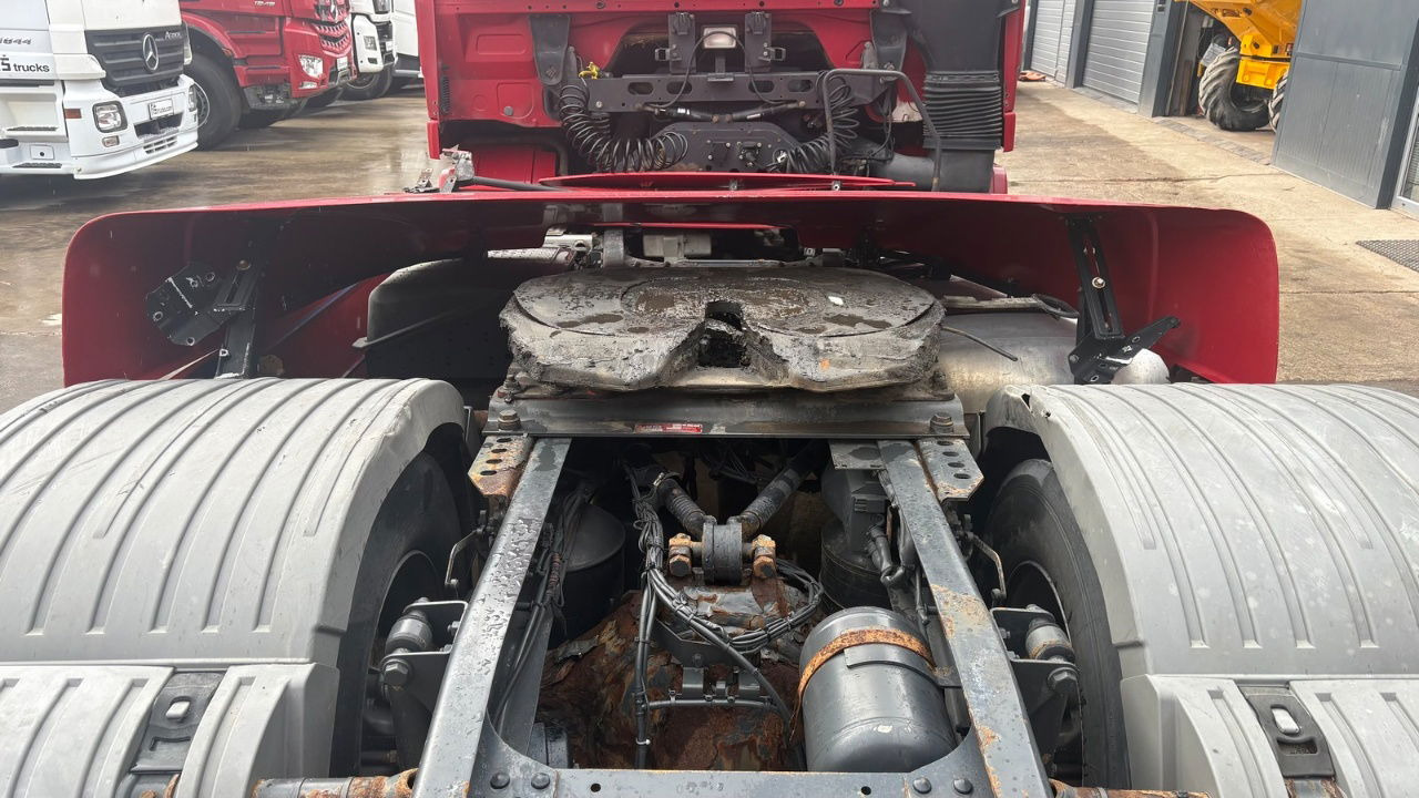 Mercedes-Benz Actros 1844 4x2 tractor unit - retarder - Gjysmë-kamion: foto 4 Mercedes-Benz Actros 1844 4x2 tractor unit - retarder - Gjysmë-kamion: foto 4