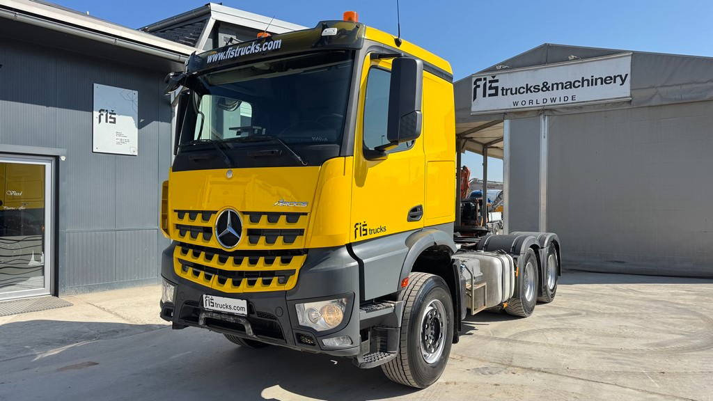 Mercedes-Benz Arocs 3348 6X4 - Euro 6 - retarder - tipper hydraulics - Gjysmë-kamion: foto 1 Mercedes-Benz Arocs 3348 6X4 - Euro 6 - retarder - tipper hydraulics - Gjysmë-kamion: foto 1