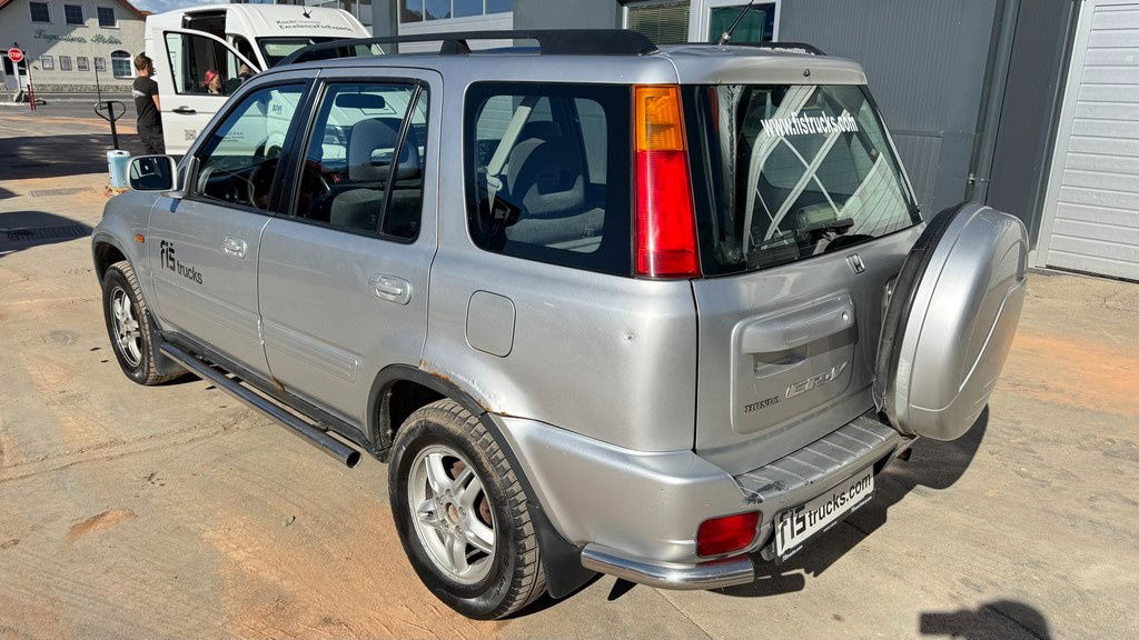 Honda CRV 2.0 - Petrol - AIR Condition - 5 Doors - SUV: foto 5 Honda CRV 2.0 - Petrol - AIR Condition - 5 Doors - SUV: foto 5