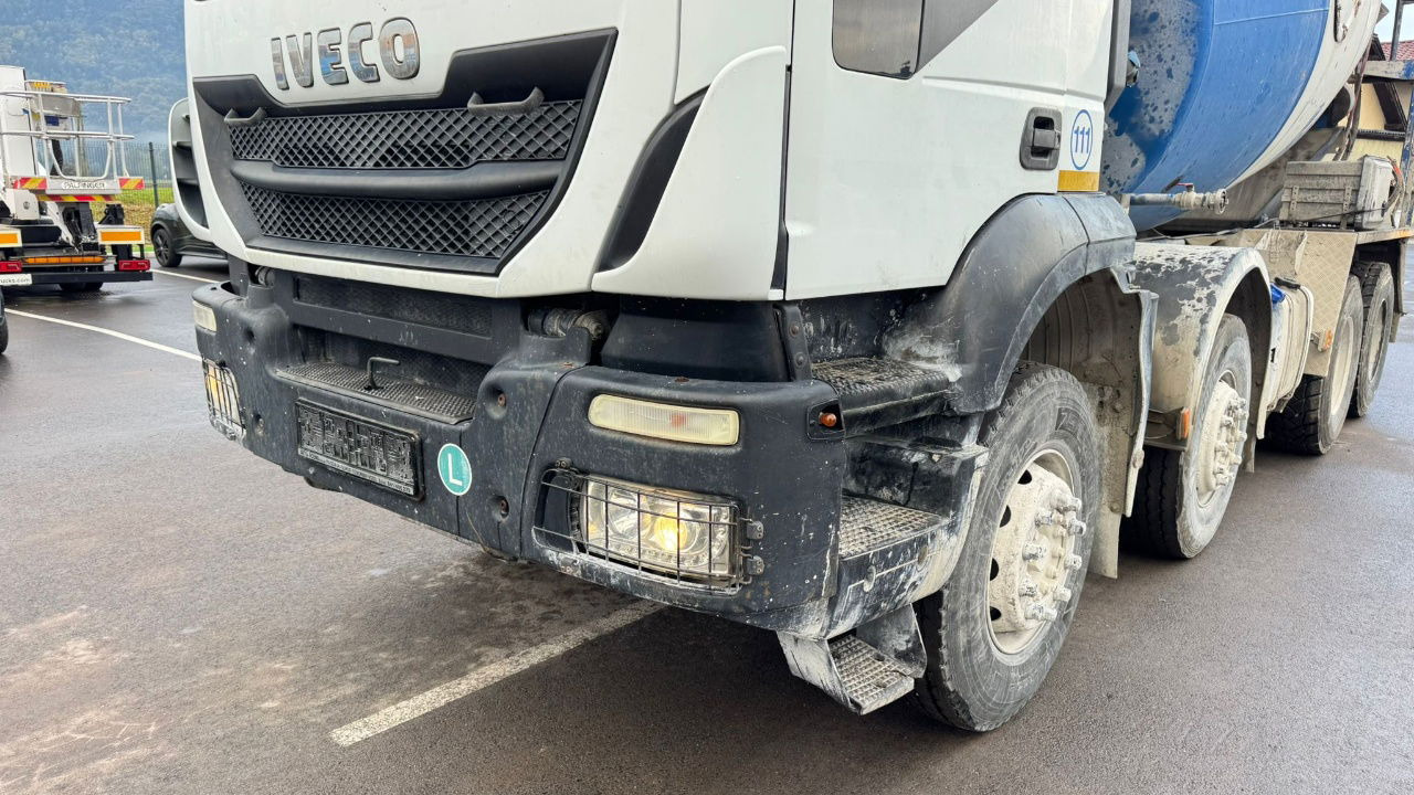 Iveco Trakker AD340TB45 8x4 mixer 10m3 - Autobetoniere: foto 2 Iveco Trakker AD340TB45 8x4 mixer 10m3 - Autobetoniere: foto 2