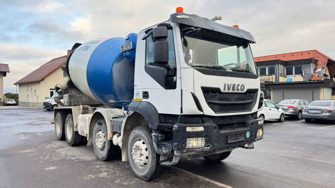 Iveco Trakker AD340TB45 8x4 mixer 10m3 - Autobetoniere: foto 3 Iveco Trakker AD340TB45 8x4 mixer 10m3 - Autobetoniere: foto 3