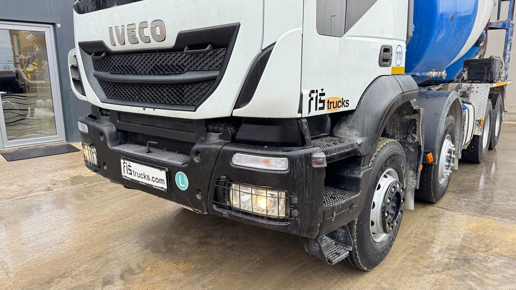 Iveco Trakker AD340TB45 8x4 mixer 9m3 - Autobetoniere: foto 2 Iveco Trakker AD340TB45 8x4 mixer 9m3 - Autobetoniere: foto 2
