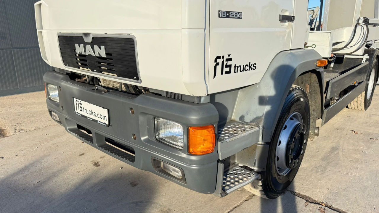 MAN 18.284 LK 4x2 absetz tipper - euro 2 - Transportjer kontejnerësh/ Kamion me karroceri të çmontueshme: foto 2 MAN 18.284 LK 4x2 absetz tipper - euro 2 - Transportjer kontejnerësh/ Kamion me karroceri të çmontueshme: foto 2