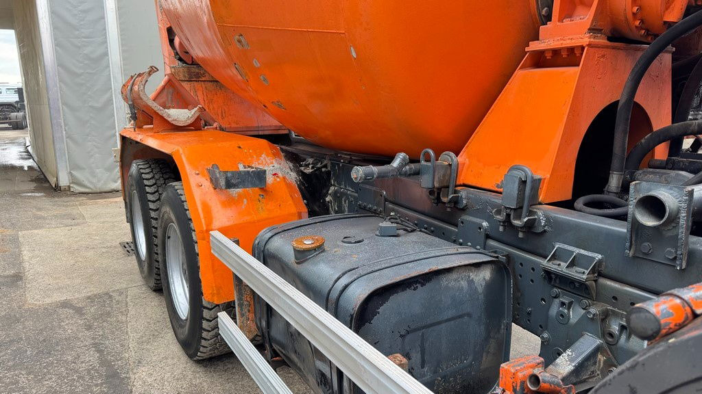 MAN 26.272 6x4 mixer - 7M3 - full spring - Autobetoniere: foto 4 MAN 26.272 6x4 mixer - 7M3 - full spring - Autobetoniere: foto 4