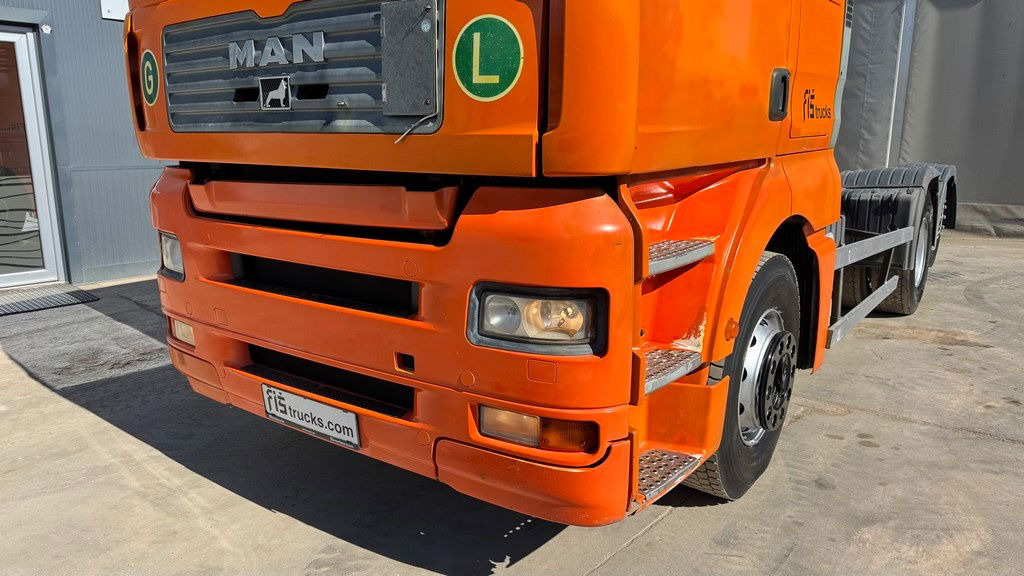 MAN TGA 26.460 6X2 chassis - lifitng axle - Kamion kabinë-shasi: foto 2 MAN TGA 26.460 6X2 chassis - lifitng axle - Kamion kabinë-shasi: foto 2