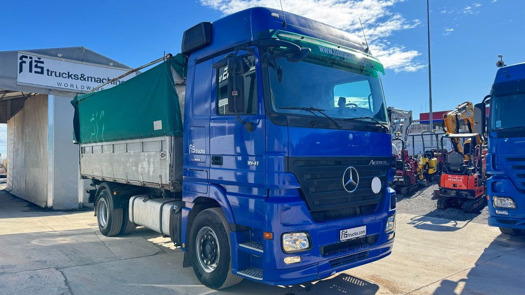 Mercedes-Benz Actros 1841 L 4x2 tipper - tarpaulin - euro 5 - Kamion vetëshkarkues: foto 3 Mercedes-Benz Actros 1841 L 4x2 tipper - tarpaulin - euro 5 - Kamion vetëshkarkues: foto 3