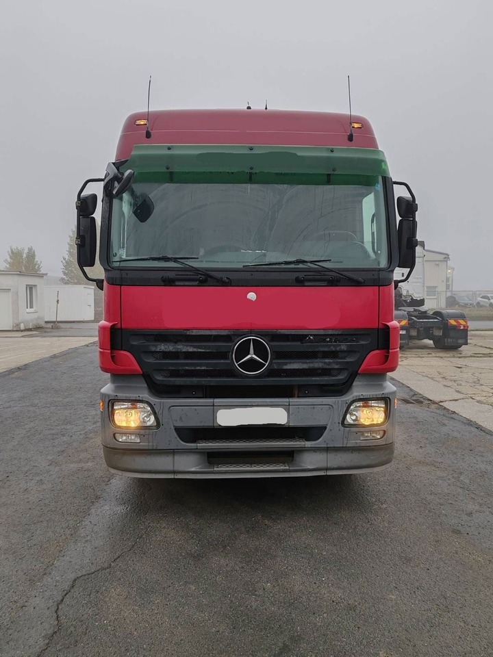 Mercedes-Benz Actros 2644L 6X4 stake body - Palfinger crane PK18500 - Kamion me karroceri të hapur: foto 3 Mercedes-Benz Actros 2644L 6X4 stake body - Palfinger crane PK18500 - Kamion me karroceri të hapur: foto 3