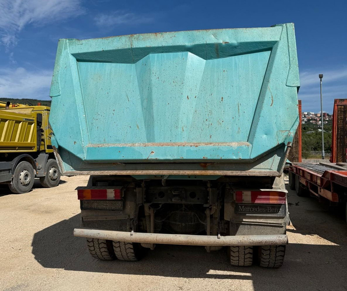 Mercedes-Benz Actros 4448 10x4 mulda tipper - euro 5 - lifting axle - Kamion vetëshkarkues: foto 3 Mercedes-Benz Actros 4448 10x4 mulda tipper - euro 5 - lifting axle - Kamion vetëshkarkues: foto 3