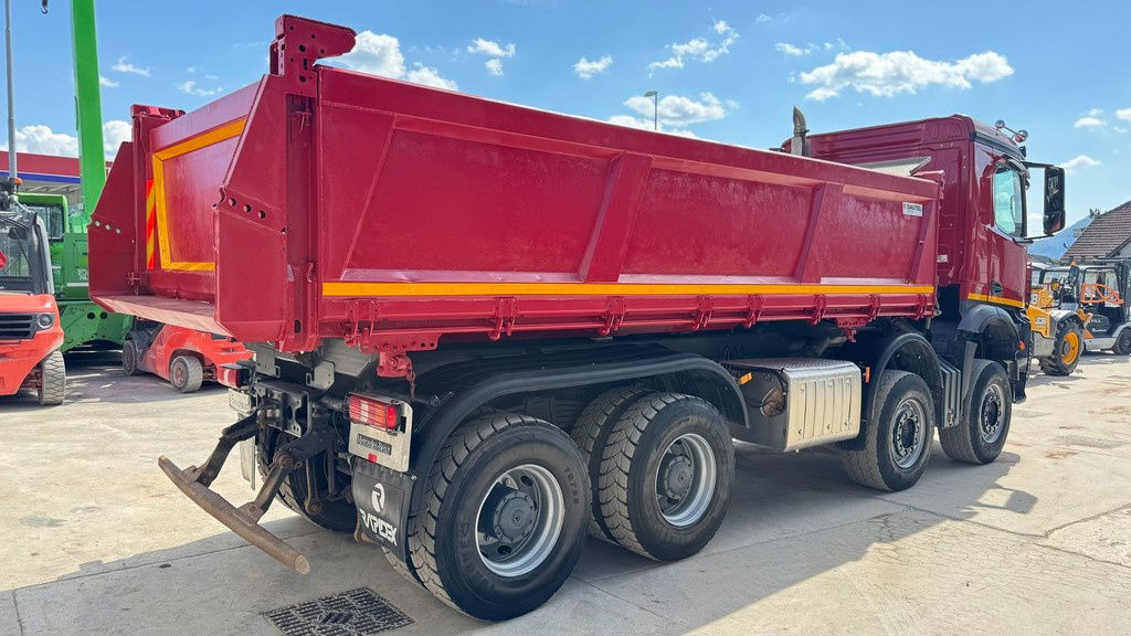 Mercedes-Benz Arocs 4145 8X4 tipper - bordmatic - Kamion vetëshkarkues: foto 5 Mercedes-Benz Arocs 4145 8X4 tipper - bordmatic - Kamion vetëshkarkues: foto 5