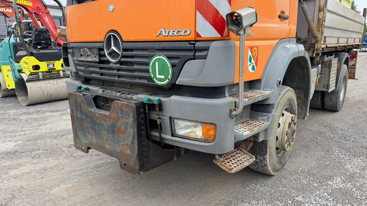 Mercedes-Benz Atego 1828 AK 4X4 meiller tipper - snow plow - salt spreader - Kamion vetëshkarkues: foto 2 Mercedes-Benz Atego 1828 AK 4X4 meiller tipper - snow plow - salt spreader - Kamion vetëshkarkues: foto 2