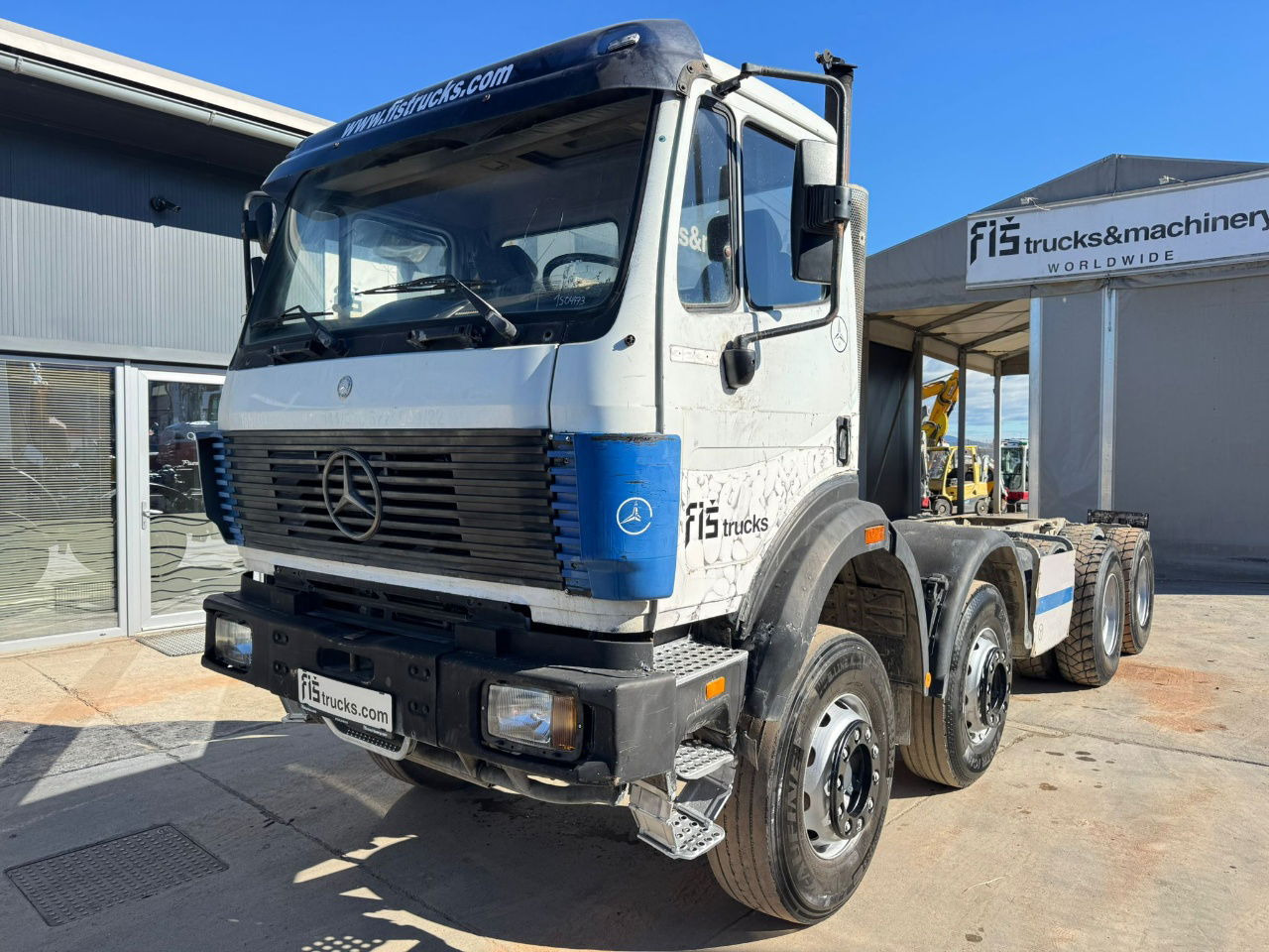 Mercedes-Benz SK 3234 8x4 chassis - Kamion kabinë-shasi: foto 1 Mercedes-Benz SK 3234 8x4 chassis - Kamion kabinë-shasi: foto 1