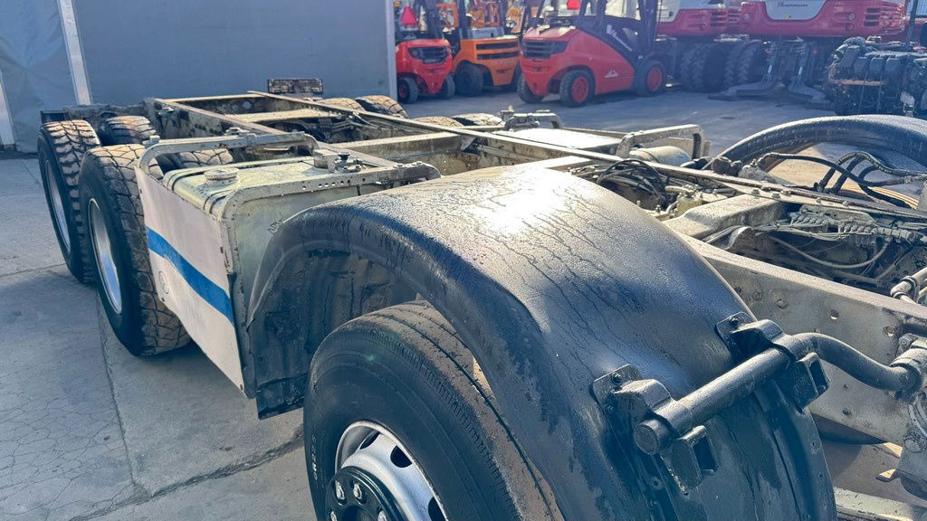 Mercedes-Benz SK 3234 8x4 chassis - Kamion kabinë-shasi: foto 4 Mercedes-Benz SK 3234 8x4 chassis - Kamion kabinë-shasi: foto 4