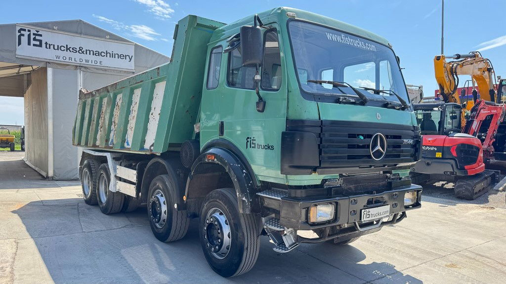Mercedes-Benz SK 3235 8X4 tipper - V8 - Kamion vetëshkarkues: foto 3 Mercedes-Benz SK 3235 8X4 tipper - V8 - Kamion vetëshkarkues: foto 3