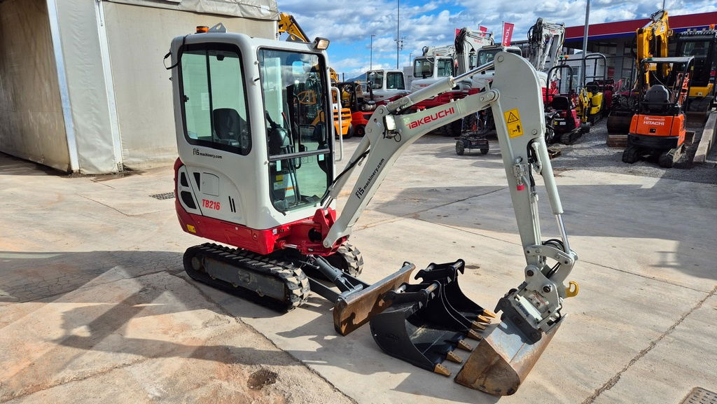 Takeuchi TB216 - 2022 Year - 1335 Hours - Powertilt - Miniekskavator: foto 2 Takeuchi TB216 - 2022 Year - 1335 Hours - Powertilt - Miniekskavator: foto 2