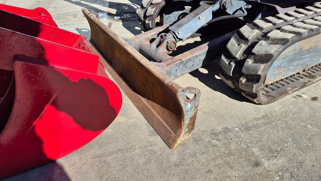 Takeuchi TB230 - Powertilt - 3X Buckets - 2017 Year - TOP Condition - Miniekskavator: foto 2 Takeuchi TB230 - Powertilt - 3X Buckets - 2017 Year - TOP Condition - Miniekskavator: foto 2