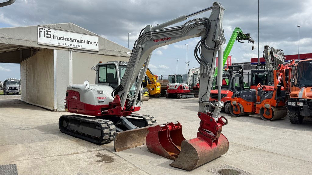 Takeuchi TB290-2 - 2022 Year - 820 Hours - Powertilt - Miniekskavator: foto 2 Takeuchi TB290-2 - 2022 Year - 820 Hours - Powertilt - Miniekskavator: foto 2