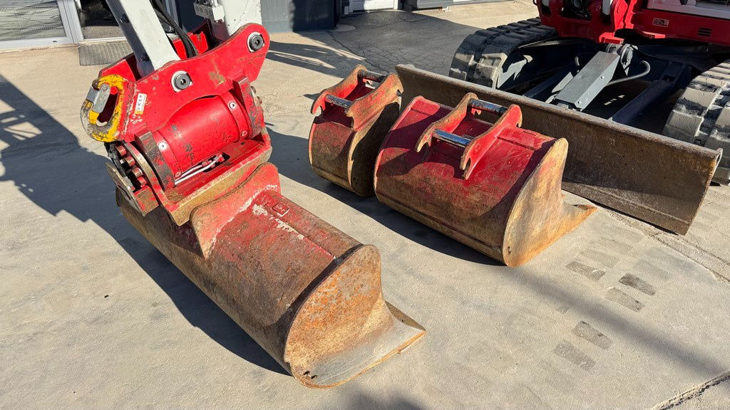 Takeuchi Takeuchi TB290-2 - 2022 Year - Powertilt - 3X Buckets - 945 Hours - Miniekskavator: foto 3 Takeuchi Takeuchi TB290-2 - 2022 Year - Powertilt - 3X Buckets - 945 Hours - Miniekskavator: foto 3