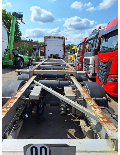 Trailor SYY3TT ADR - Transportjer kontejnerësh/ Gjysmë rimorkio me karroceri të çmontueshme: foto 5 Trailor SYY3TT ADR - Transportjer kontejnerësh/ Gjysmë rimorkio me karroceri të çmontueshme: foto 5