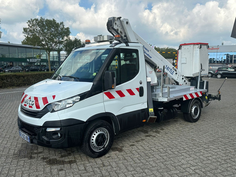 Iveco Daily 35S14 521 working hours, 14 meters Airco - Kamioncine: foto 5 Iveco Daily 35S14 521 working hours, 14 meters Airco - Kamioncine: foto 5