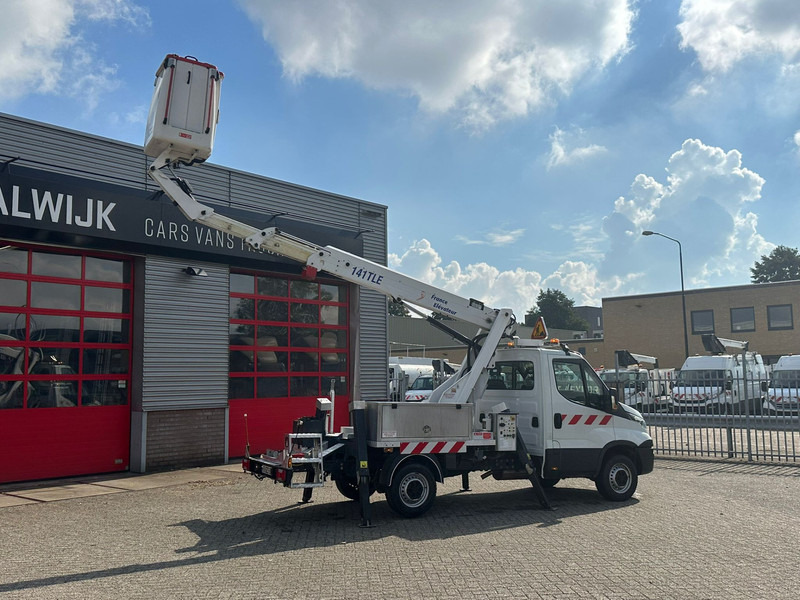 Iveco Daily 35S14 521 working hours, 14 meters Airco - Kamioncine: foto 3 Iveco Daily 35S14 521 working hours, 14 meters Airco - Kamioncine: foto 3
