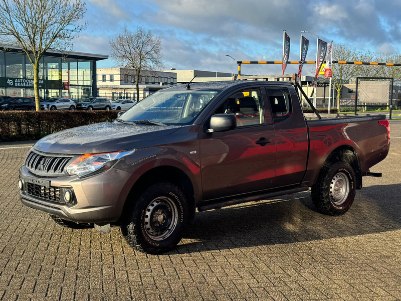 Mitsubishi L200 4*4 airco - Pick up: foto 2 Mitsubishi L200 4*4 airco - Pick up: foto 2