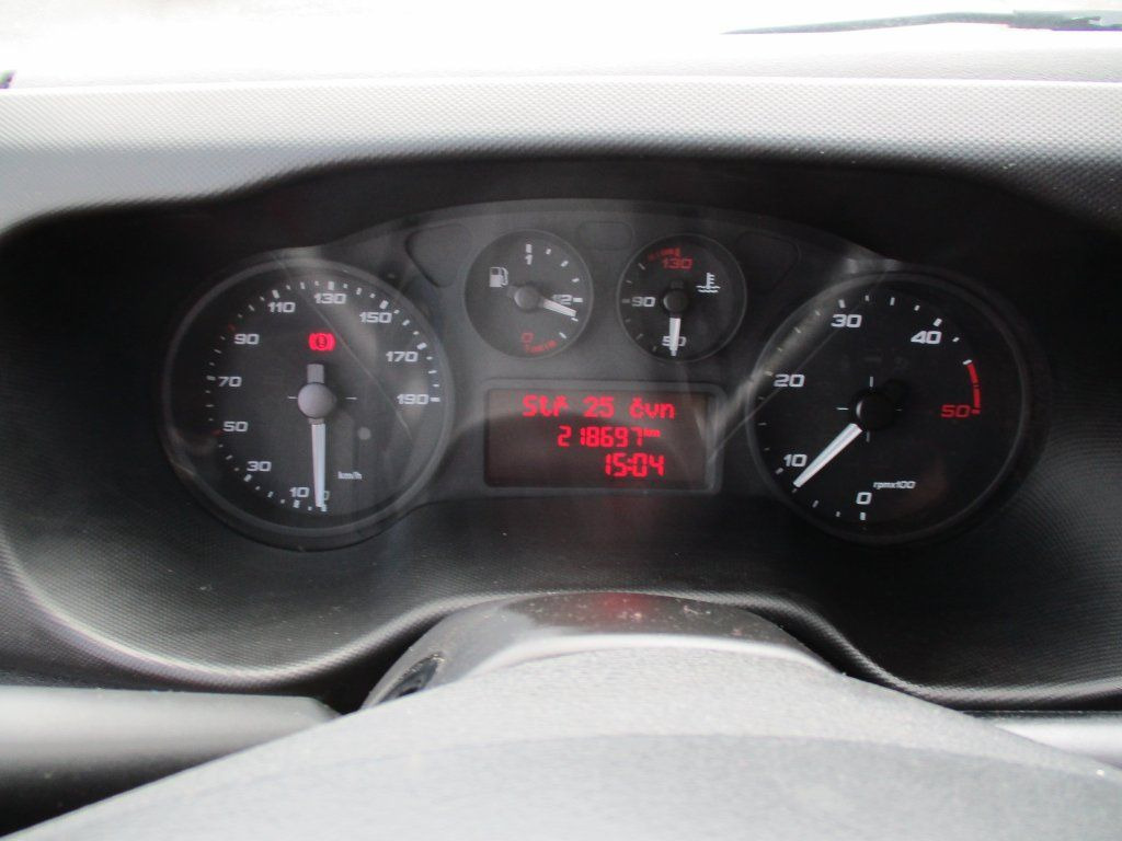 Furgon frigorifer Iveco Daily 35C16  Dhollandia: foto 17