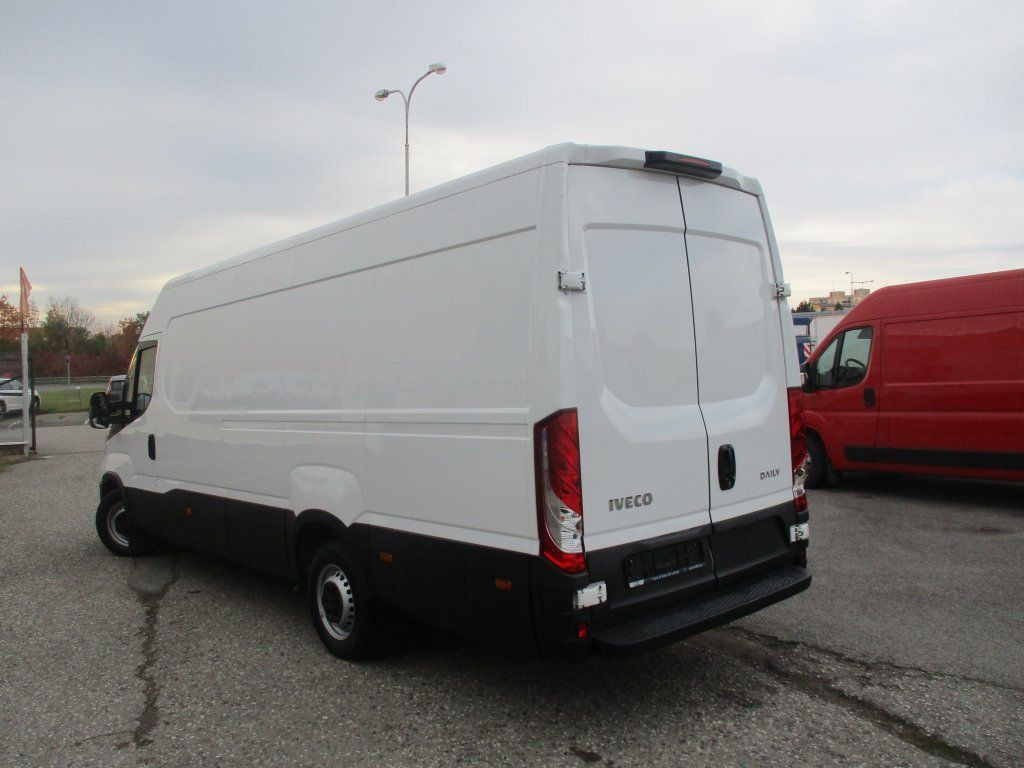 Iveco Daily 35S16  - Furgon: foto 4 Iveco Daily 35S16  - Furgon: foto 4