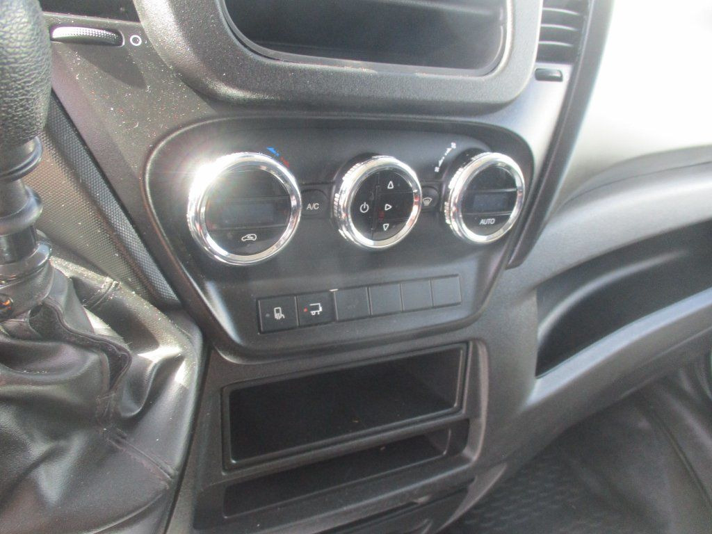 Lizingu i Iveco Daily 35S16 Iveco Daily 35S16: foto 10 Lizingu i Iveco Daily 35S16 Iveco Daily 35S16: foto 10