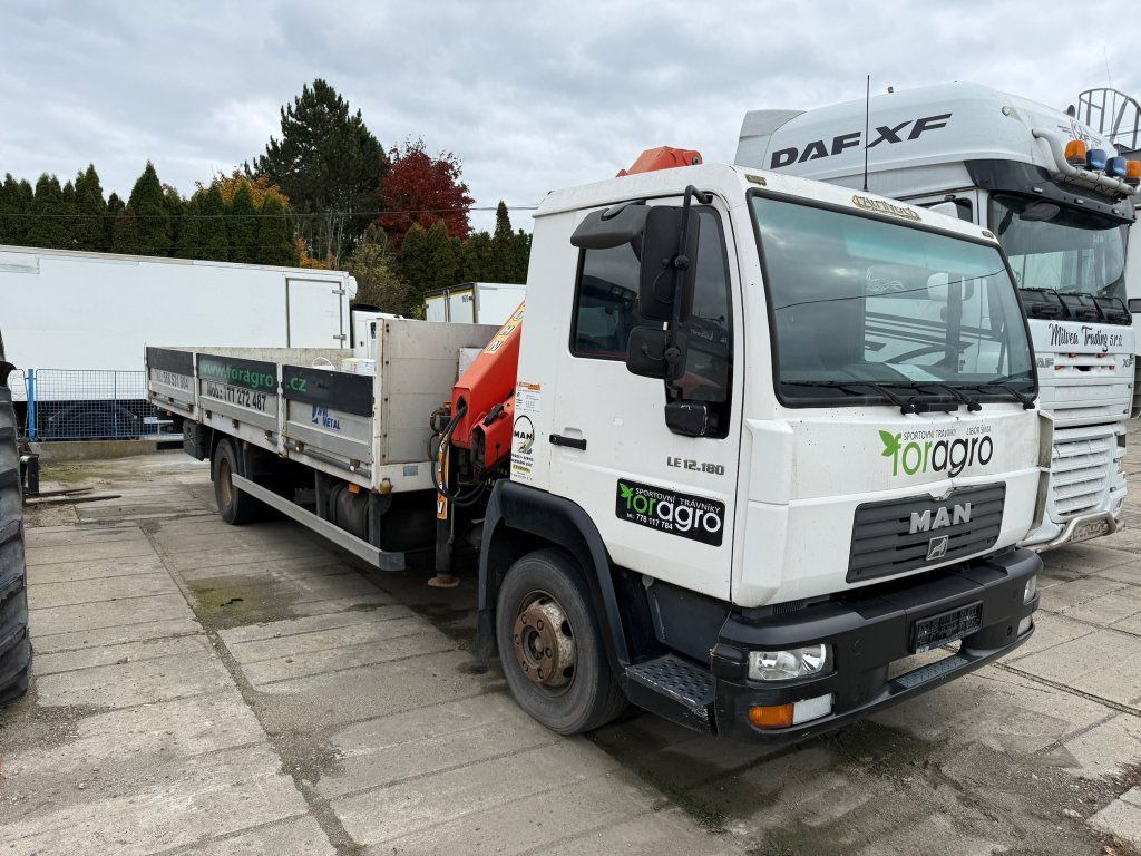 MAN 12.185 EURO 3 Kran UNBEWEGLICH - Kamion me vinç: foto 2 MAN 12.185 EURO 3 Kran UNBEWEGLICH - Kamion me vinç: foto 2