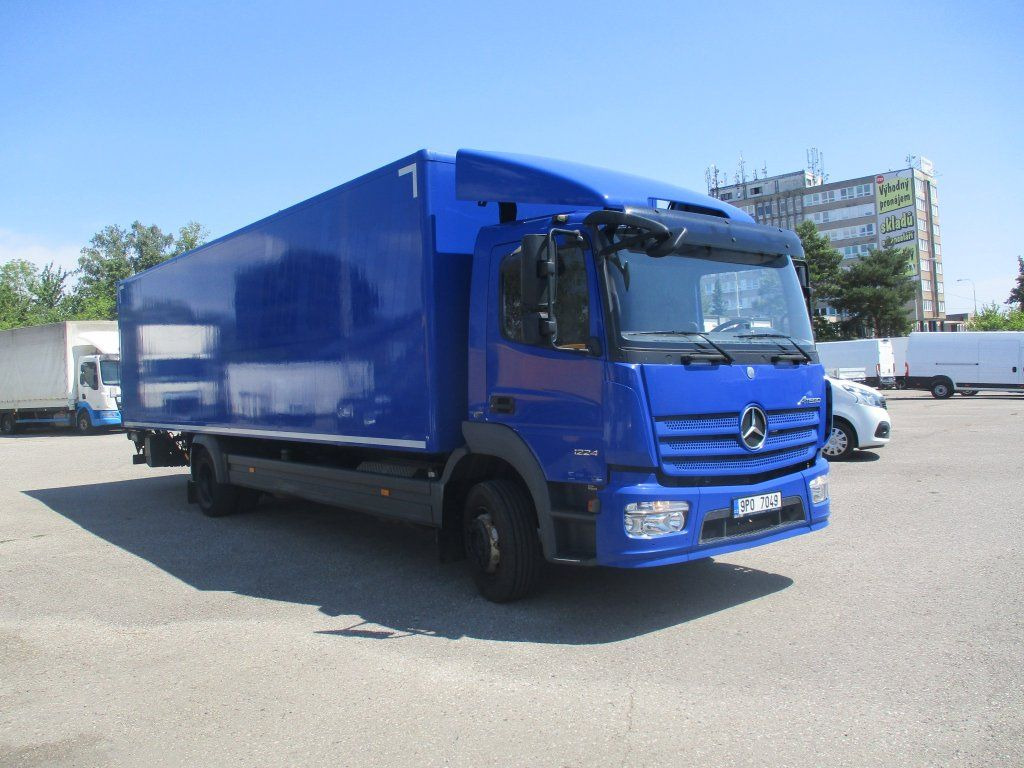 Mercedes-Benz Atego 1224 mit LBW - Kamion frigorifer: foto 2 Mercedes-Benz Atego 1224 mit LBW - Kamion frigorifer: foto 2