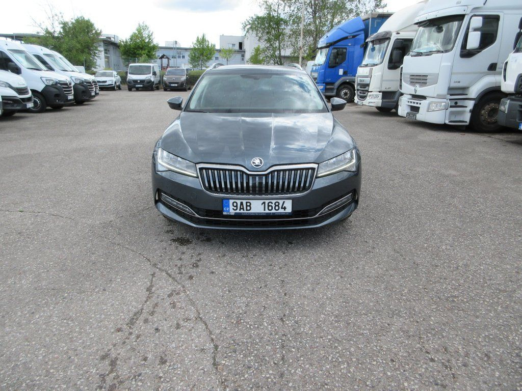 Skoda 2.0 Tdi Style - Makinë me portobagazh: foto 3 Skoda 2.0 Tdi Style - Makinë me portobagazh: foto 3