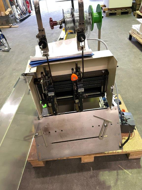 3-head table multi-head block and booklet wire stapling machine for normal stapling HOHNER EXACT - Makinë printimi: foto 4 3-head table multi-head block and booklet wire stapling machine for normal stapling HOHNER EXACT - Makinë printimi: foto 4