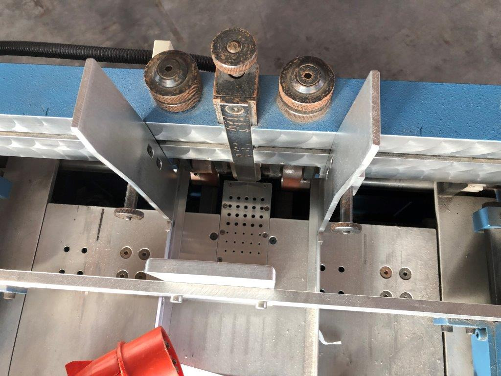 Bickel SFE Block feeder Suction feeder Sliding feeder - Makinë palosëse: foto 5 Bickel SFE Block feeder Suction feeder Sliding feeder - Makinë palosëse: foto 5