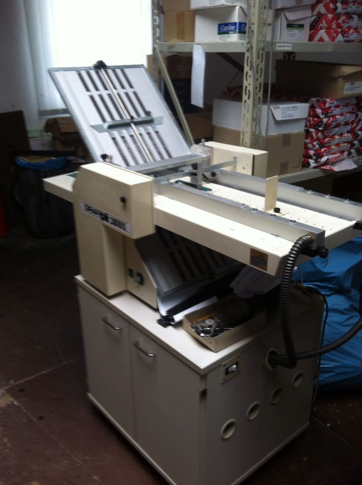 Grafipli 3810 S folding machine - Makinë palosëse: foto 3 Grafipli 3810 S folding machine - Makinë palosëse: foto 3