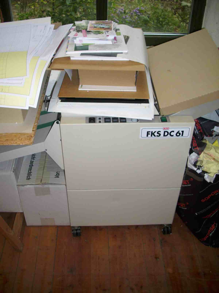 Grafipli 3810 S folding machine - Makinë palosëse: foto 4 Grafipli 3810 S folding machine - Makinë palosëse: foto 4