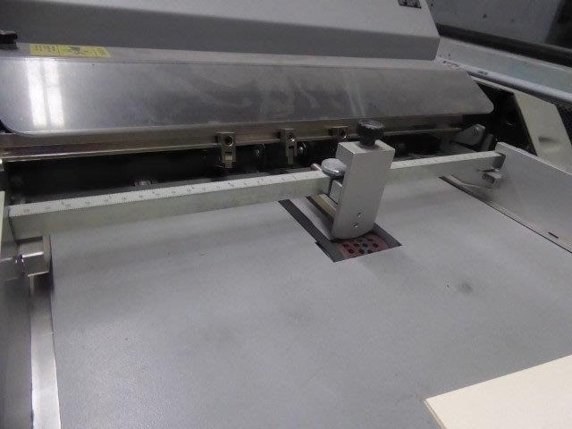 Graphic Whizard CreaseMaster Plus - automatic grooving, slotting, creasing and perforating machine - Makinë printimi: foto 4 Graphic Whizard CreaseMaster Plus - automatic grooving, slotting, creasing and perforating machine - Makinë printimi: foto 4