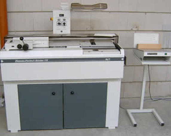 Planax Perfect Binder F II Cold Glue Binding Machine - Makinë lidhëse: foto 1 Planax Perfect Binder F II Cold Glue Binding Machine - Makinë lidhëse: foto 1