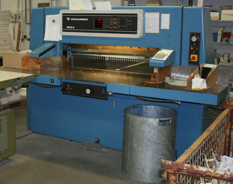 Wohlenberg 115 MCS-2 cutting machine - Makinë për prerje letre: foto 1 Wohlenberg 115 MCS-2 cutting machine - Makinë për prerje letre: foto 1