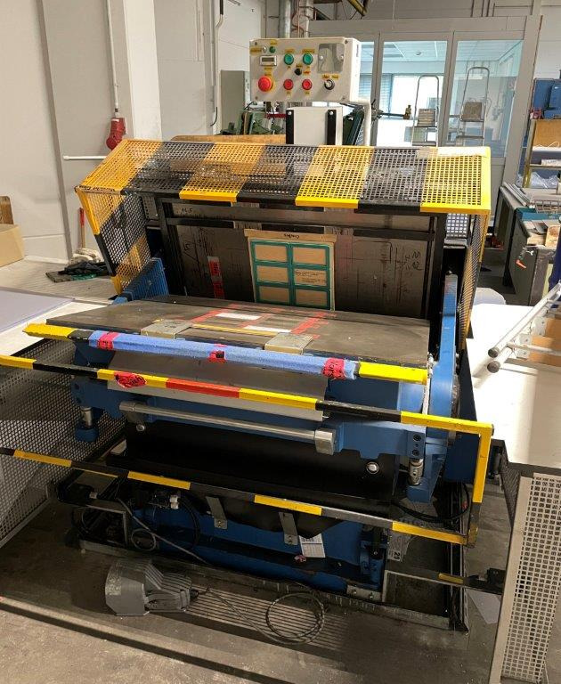 Semiautomatic Platen Strati 41 - Makinë printimi: foto 1 Semiautomatic Platen Strati 41 - Makinë printimi: foto 1