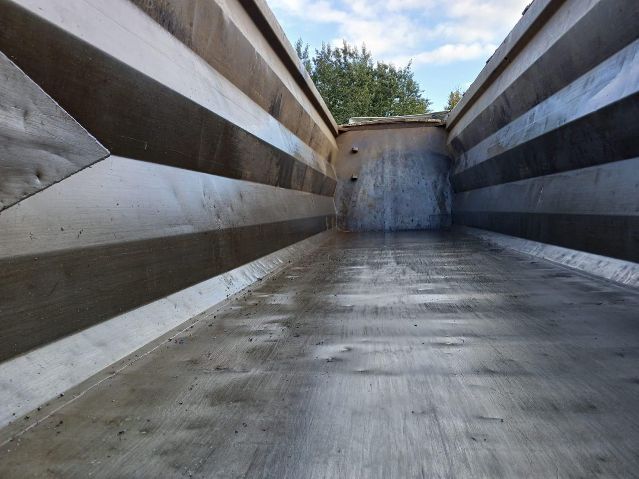 Lück SKF 35 60m³ Liftachse/Plane - Gjysmë rimorkio vetëshkarkuese: foto 5 Lück SKF 35 60m³ Liftachse/Plane - Gjysmë rimorkio vetëshkarkuese: foto 5