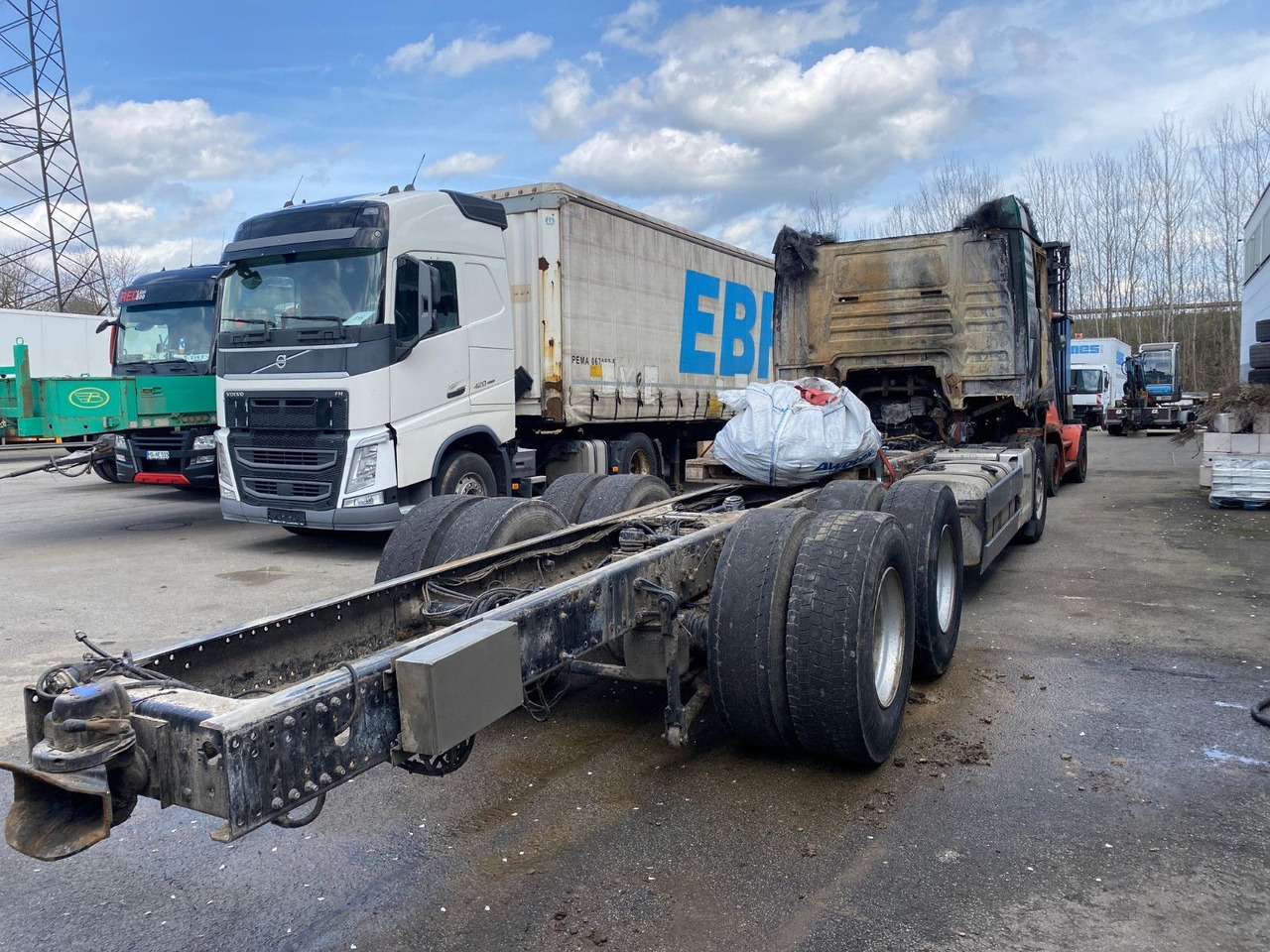 MAN TGX 26.580 Verbrannt 6x4 - Kamion kabinë-shasi: foto 4 MAN TGX 26.580 Verbrannt 6x4 - Kamion kabinë-shasi: foto 4