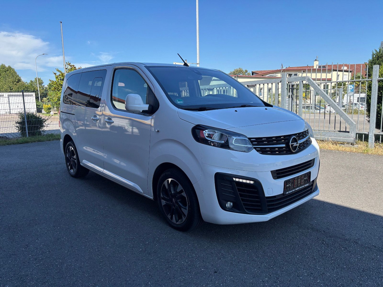 Opel Zafira Life Edition S - Furgon pasagjerësh: foto 2 Opel Zafira Life Edition S - Furgon pasagjerësh: foto 2