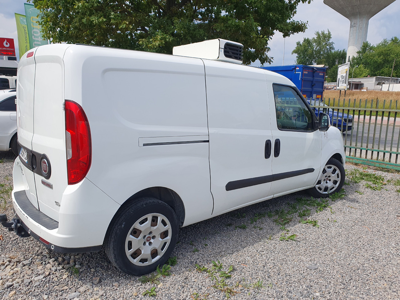 FIAT DOBLO LONG CHLODNIA carrier KLIMA  EURO6 - Furgon frigorifer: foto 2 FIAT DOBLO LONG CHLODNIA carrier KLIMA  EURO6 - Furgon frigorifer: foto 2
