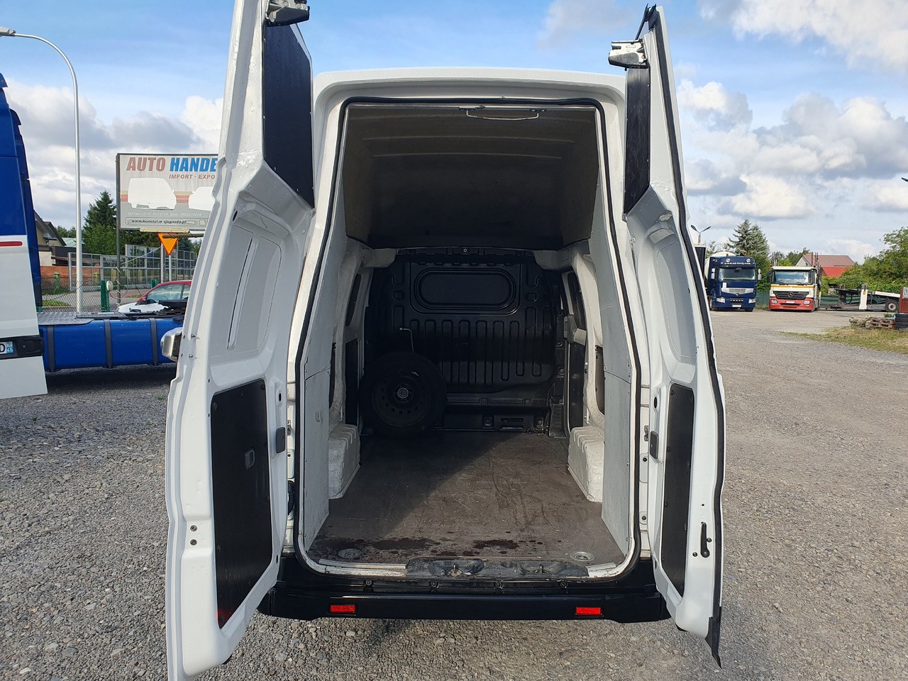 Nissan e-NV200 ELEKTRYK 40 Kwh 250 -300 km klima kamera - Furgon i vogël, Furgon elektrik: foto 3 Nissan e-NV200 ELEKTRYK 40 Kwh 250 -300 km klima kamera - Furgon i vogël, Furgon elektrik: foto 3