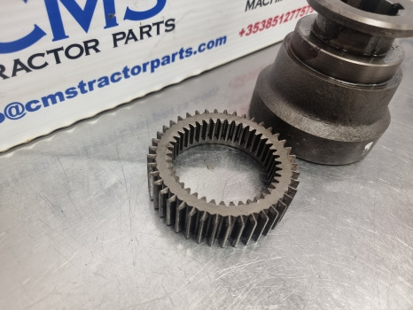 Case 1690, 1594, 1694 Rear Axle Differential Sleeve And Gear K940723, K940722 - Aksi i pasmë: foto 3 Case 1690, 1594, 1694 Rear Axle Differential Sleeve And Gear K940723, K940722 - Aksi i pasmë: foto 3
