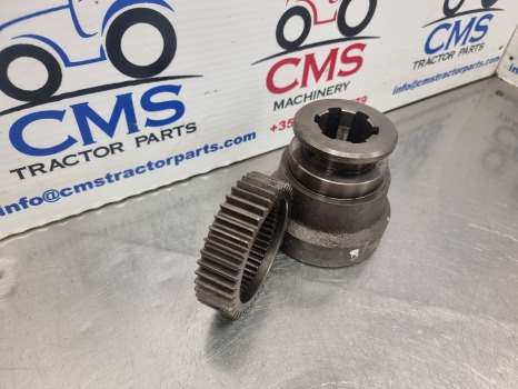 Case 1690, 1594, 1694 Rear Axle Differential Sleeve And Gear K940723, K940722 - Aksi i pasmë: foto 5 Case 1690, 1594, 1694 Rear Axle Differential Sleeve And Gear K940723, K940722 - Aksi i pasmë: foto 5